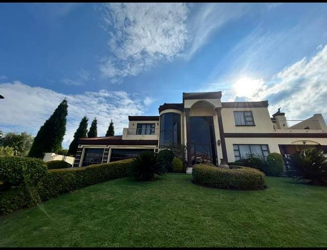 6 BEDROOM HOUSE FOR SALE IN BLUE VALLEY GOLF ESTATE